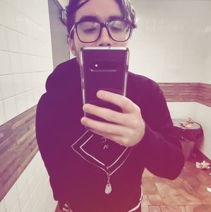 Meet your Posher, Clayton